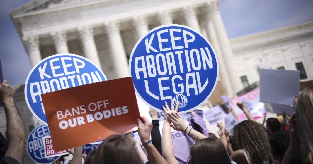 9 ważnych rzeczy, które możesz zrobić, aby wesprzeć prawa aborcyjne już dziś