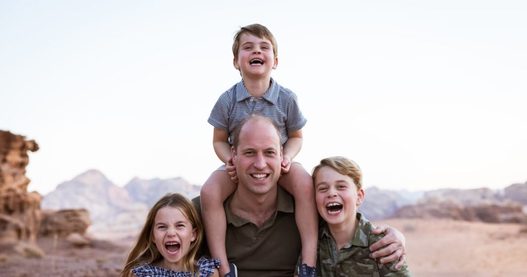 Książę William świętuje Dzień Ojca nowym zdjęciem z George’em, Charlotte i Louisem